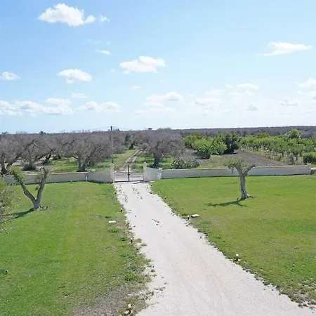 Masseria Bosco Colombo * ميسانيي